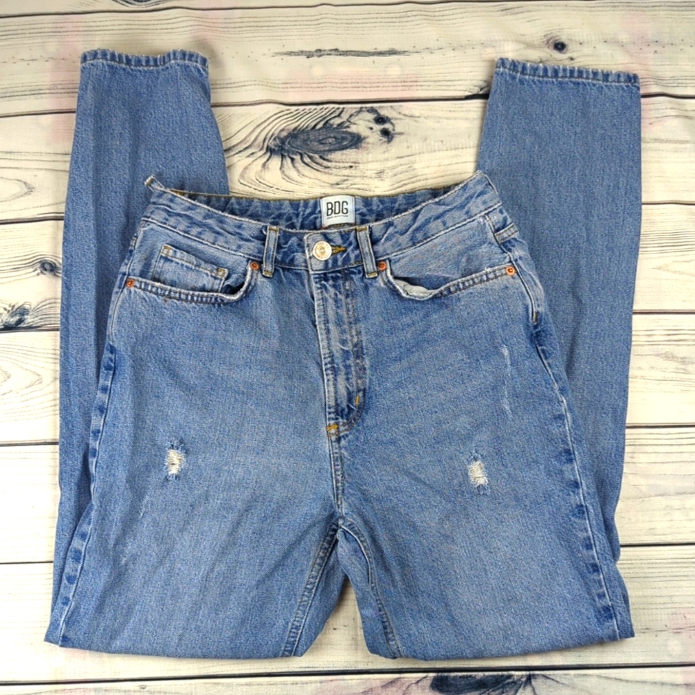 BDG Urban Outfitters Mom Jeans size W27